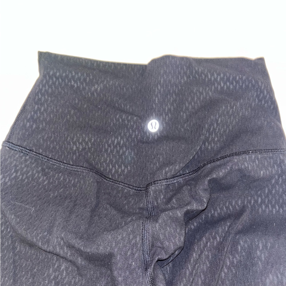 Patterned Black Lululemon Align Leggings - image 5